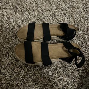 Size 8 platform sandals from Forever 21